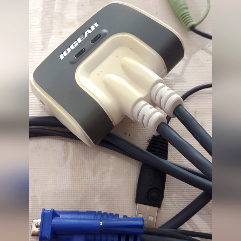 USB switch iogear